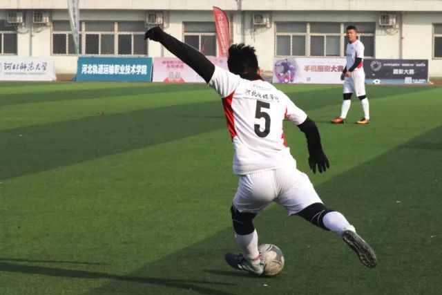 双子星与火箭提前续约 戈登4年1.33亿留掘金