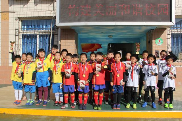 核心归队仍难解矛盾 数据示蓝军难耐残阵曼联