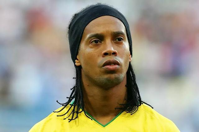 第61期两张球星卡就能买座岛？